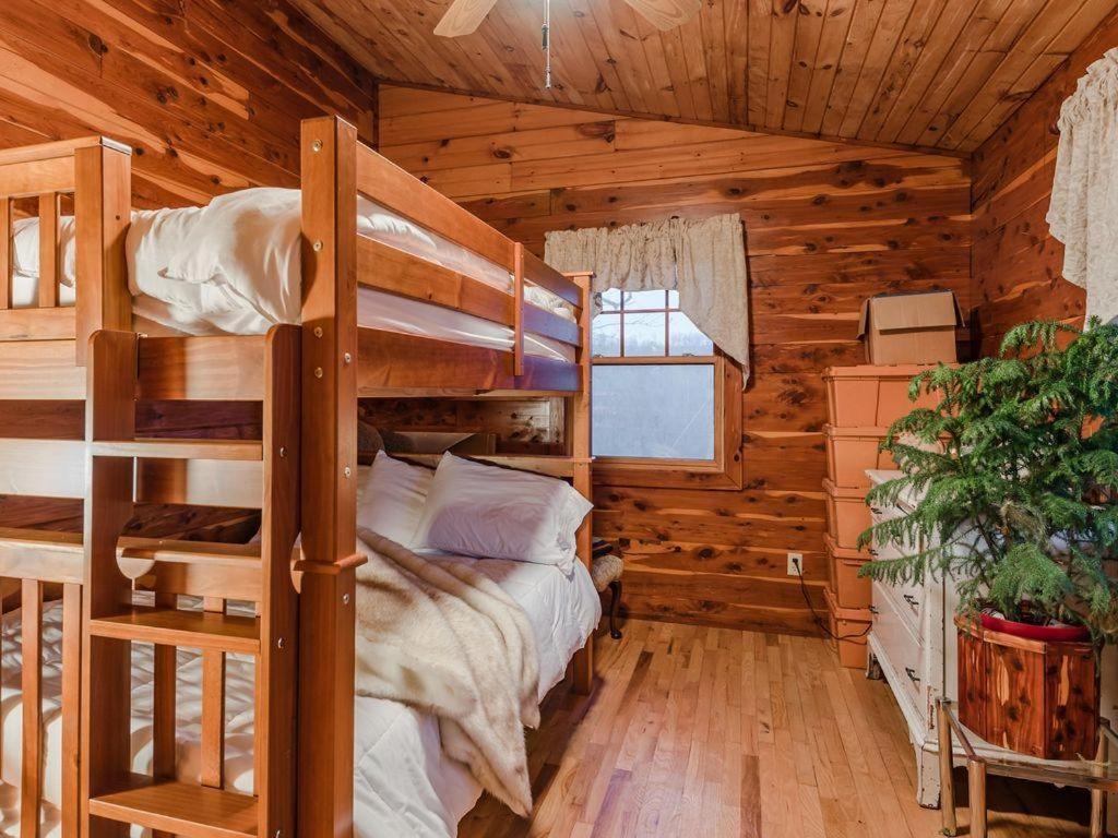 Fly Away Cabin- Modern, Serene, And Convenient Compton Eksteriør billede