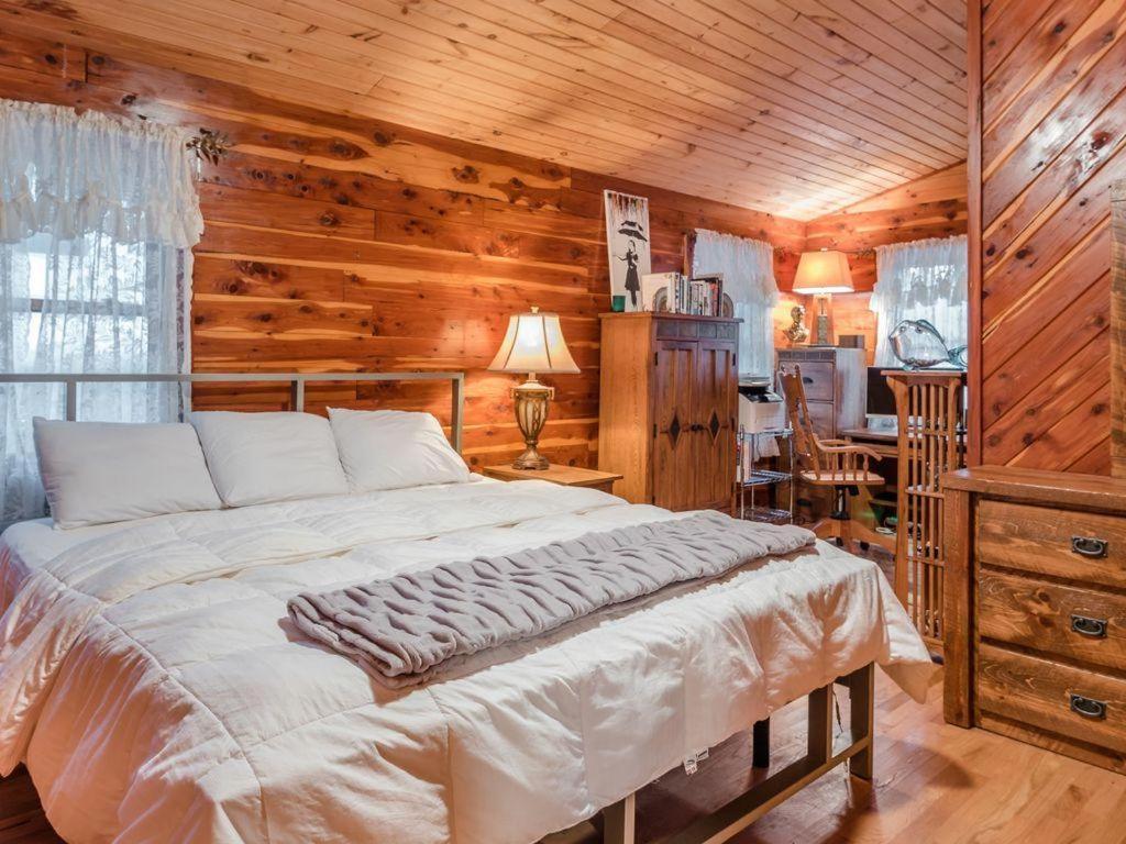 Fly Away Cabin- Modern, Serene, And Convenient Compton Eksteriør billede